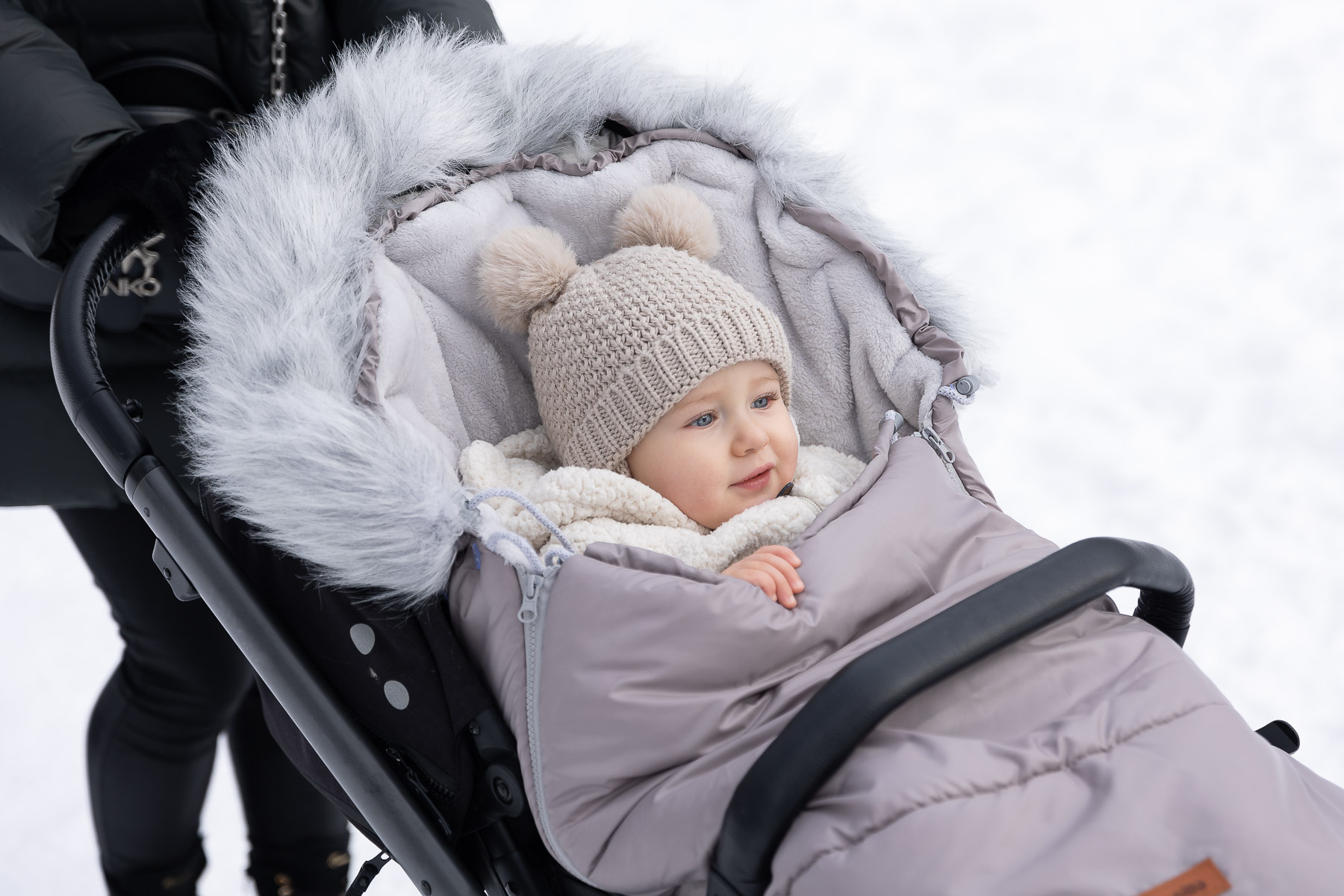 Saco POLAR CON CAPUCHA DE PELO