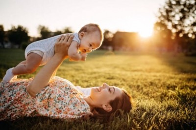 Beneficios de Pasear con el bebé y donde y cuando puedo sacarlo a pasear